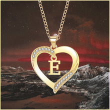 Load image into Gallery viewer, Personalized 26 Letter Female Heart Pendant Necklace