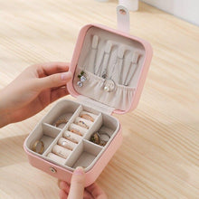 Load image into Gallery viewer, Small Travel Leather Jewelry Storage Box