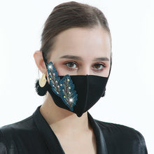 Load image into Gallery viewer, Reusable 3D Leaf Design Comfortable Face Mask