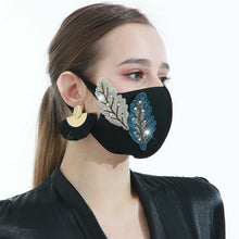 Load image into Gallery viewer, Reusable 3D Leaf Design Comfortable Face Mask